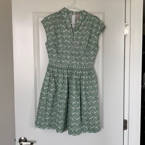 Gal Meets Glam Emery Deess